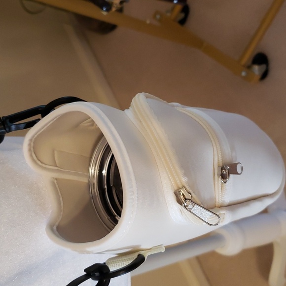 NEW 24 or 32 ounce 🍾Bottle/🥤 Cup Holder Off White w/ zipper pockets - Picture 4 of 8